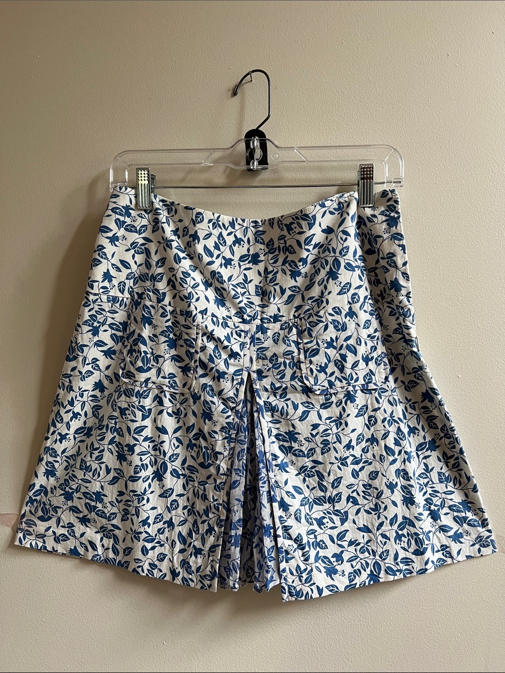 DVF Blue and white Dainty print mini skirt front kick pleat contour waist Aline - Picture 5 of 14